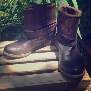 Clarks dark brown leather ankle boot